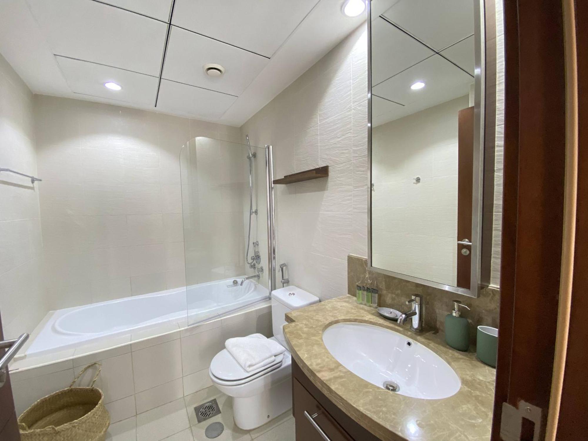 Lux Bnb Standpoint Tower Burj & Fountain Views Dubái Exterior foto